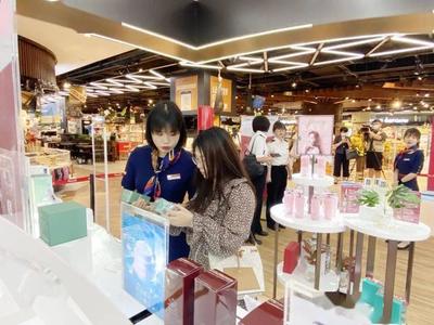 最快24小时送到家！粤东首个“跨境电商+保税展示”项目落地汕头，引领化妆品零售新体验